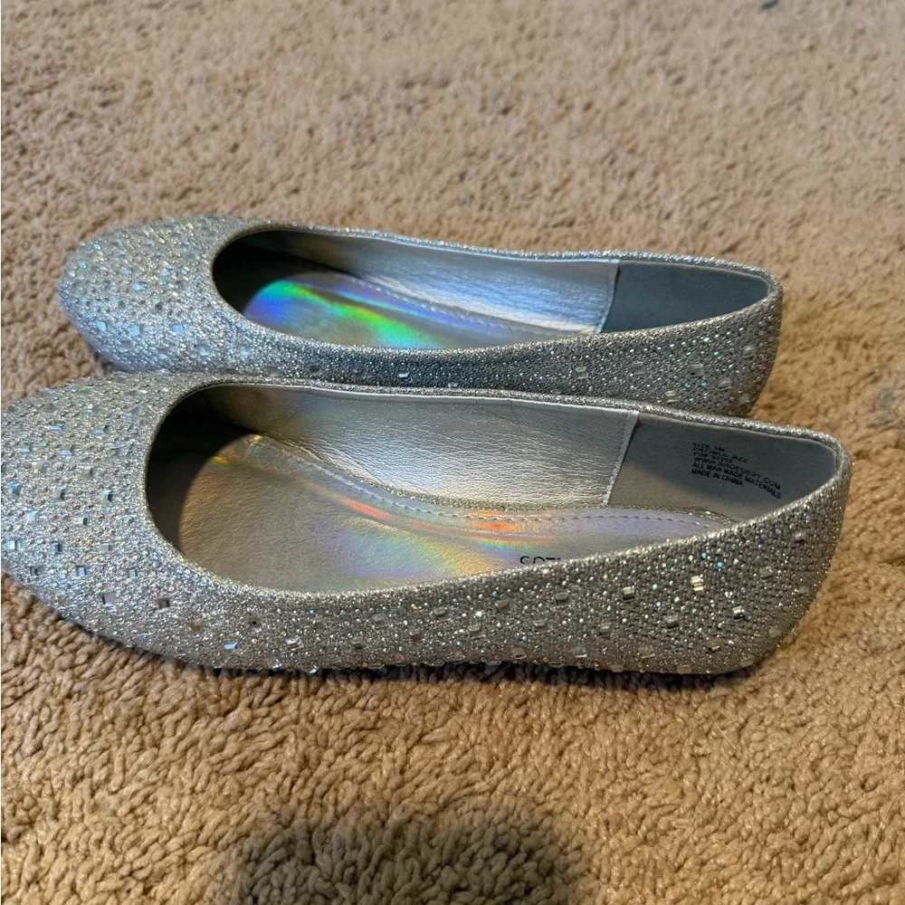 Hot Cakes Sparkling Silver Girls Ballet Flats
